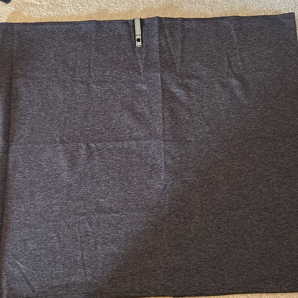 Navy blue/white  LuLuLemon scarf.